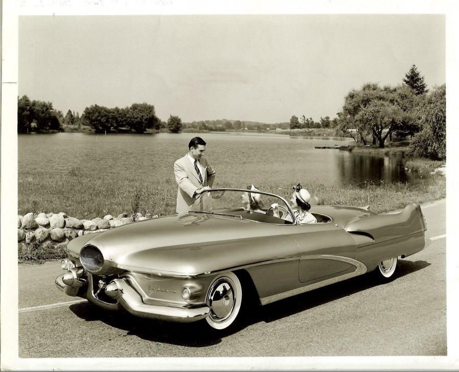  Buick LeSabre Concept 1951 года  (фото 8 из 13)